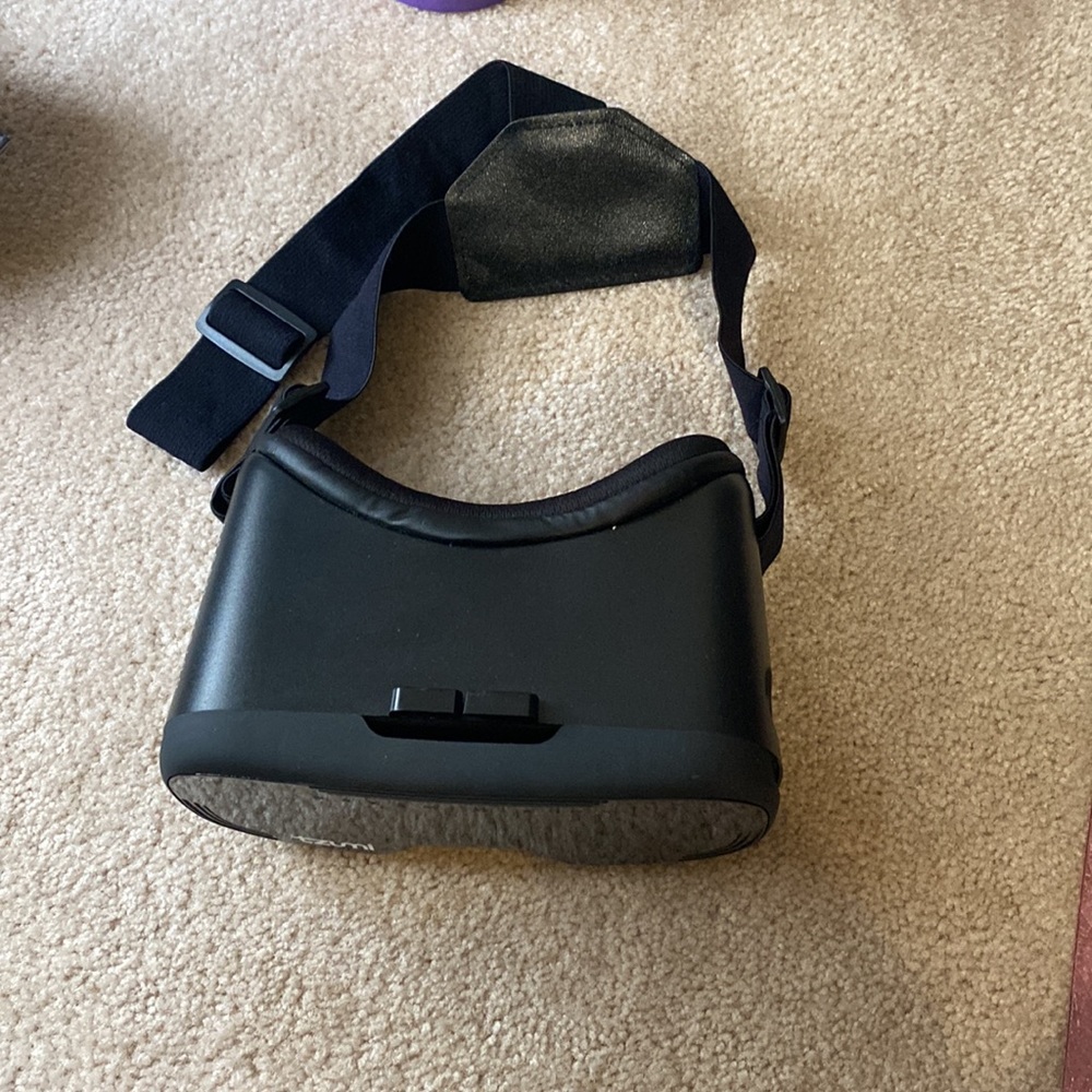 Virtual reality goggles - Picture 2 of 3